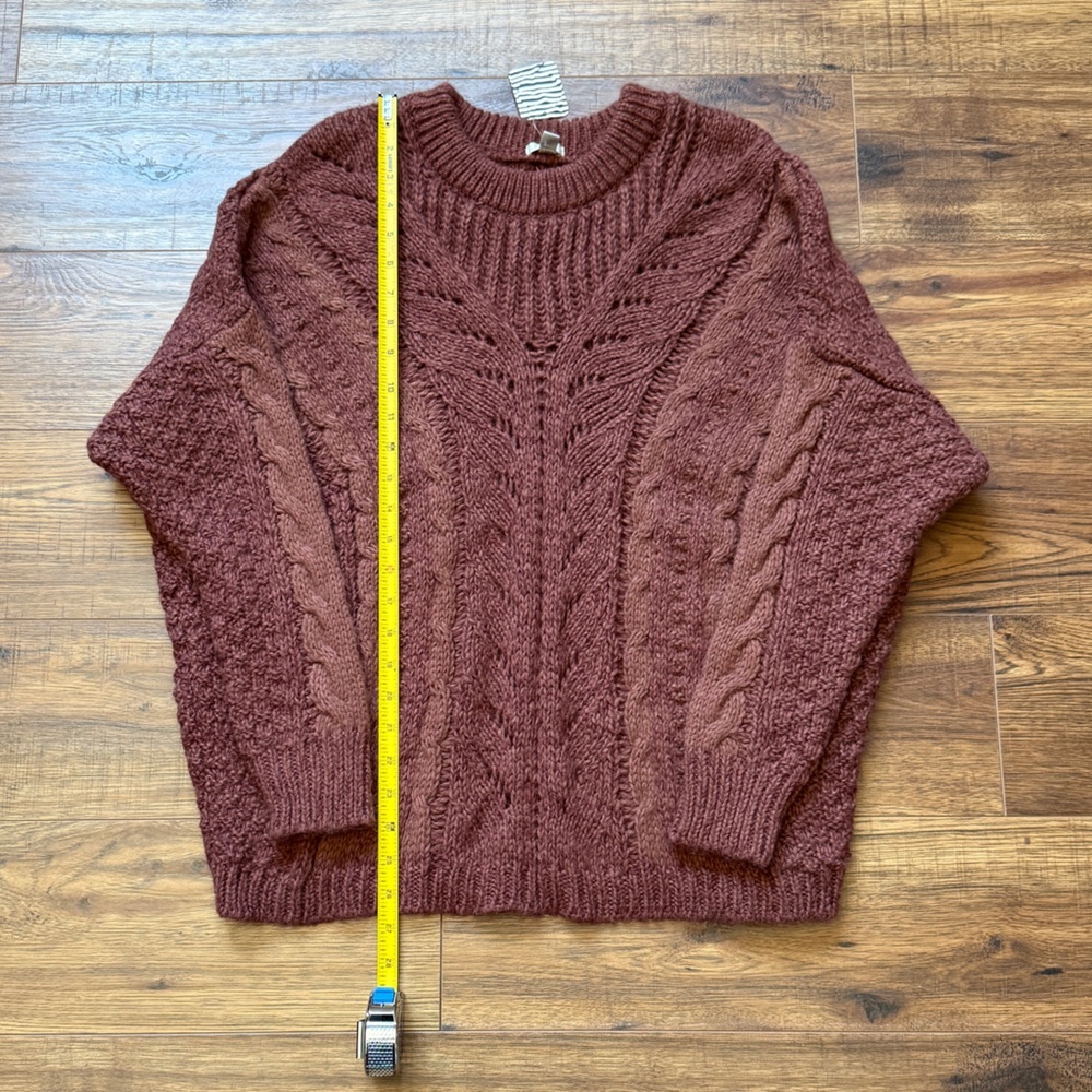 Urban Outfitters Madison Ecote Cable Knit Crewneck Sweater Size Medium NWT - Picture 6 of 11